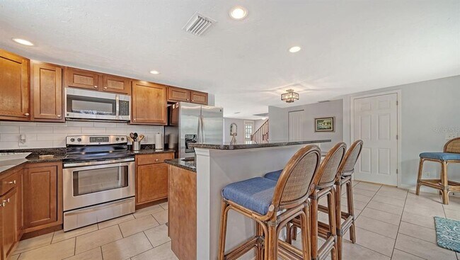 Building Photo - 6061 Border Ln