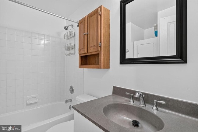 Building Photo - 1736 18th St NW
