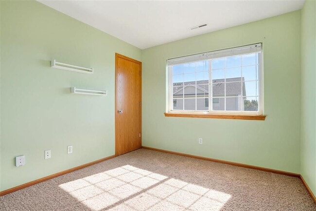 Building Photo - 113 Alydar Dr