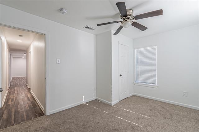 Building Photo - 605 Lloyd