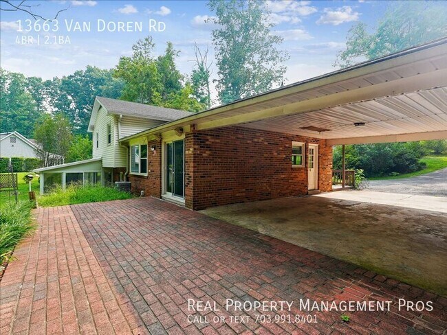 Building Photo - 13663 Van Doren Rd