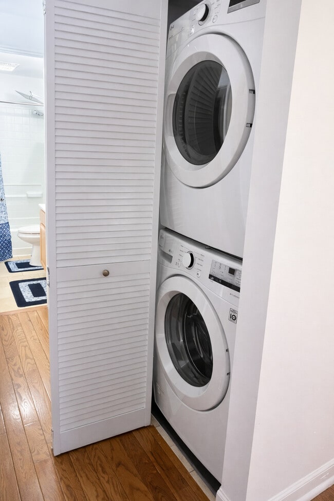 Building Photo - 222 Harrison St