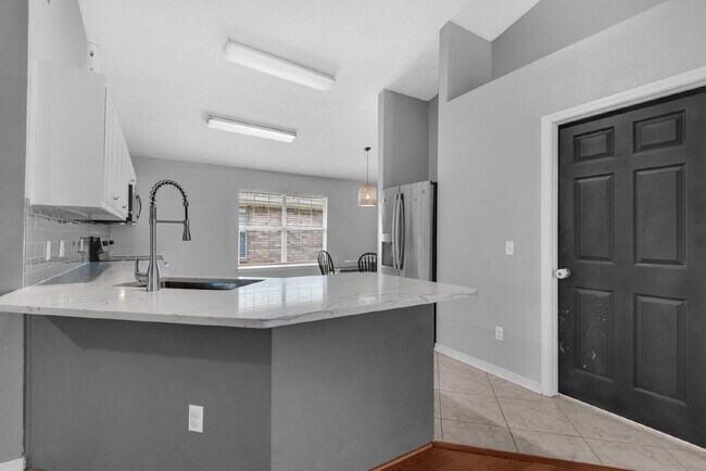 Building Photo - 9761 Leeward Way
