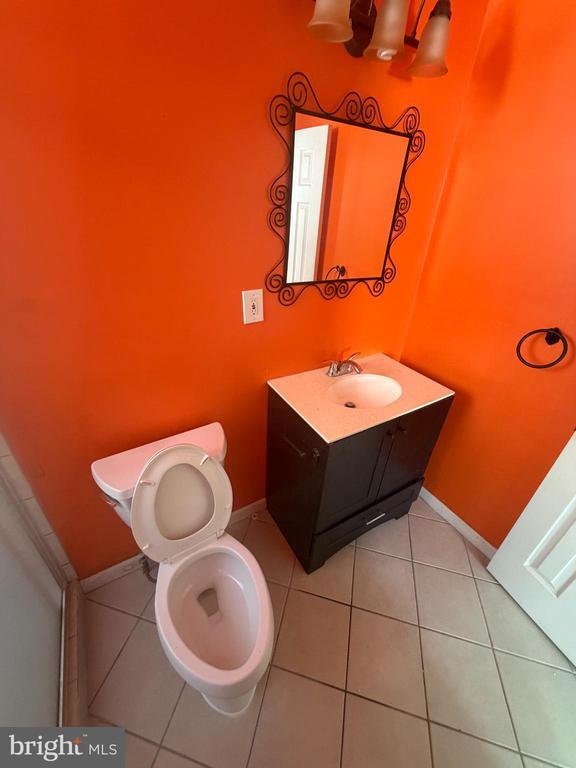 Building Photo - 7608 Leonard Dr