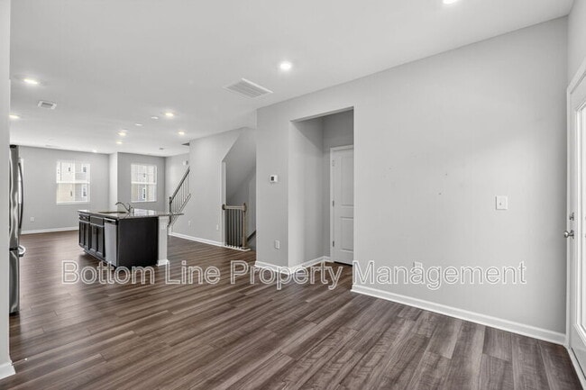 Building Photo - 1129 Lily Loch Wy