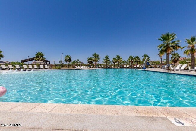 Building Photo - 9001 W Rancho Dr