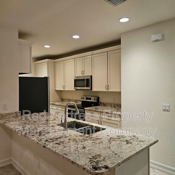 Building Photo - 7963 Bristol Cir