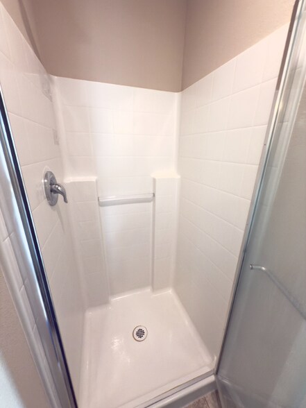 Building Photo - 3453 Juno St NE