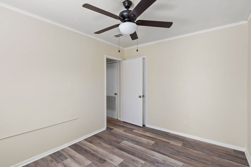 Building Photo - 1208 N D St