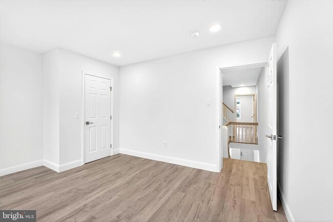 Building Photo - 153 Hermitage St