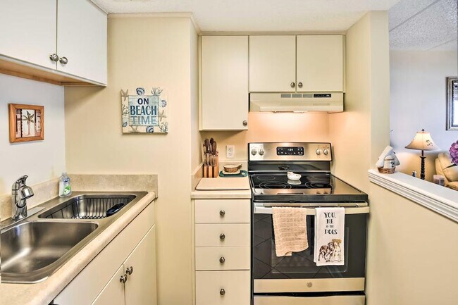 Building Photo - 2700 Ocean Shore Blvd