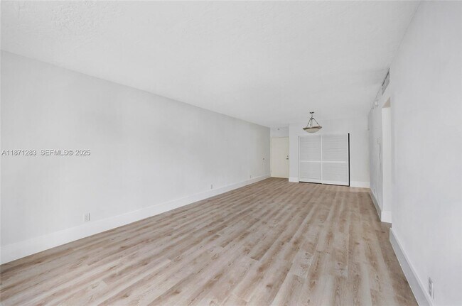 Building Photo - 3000 S Ocean Dr