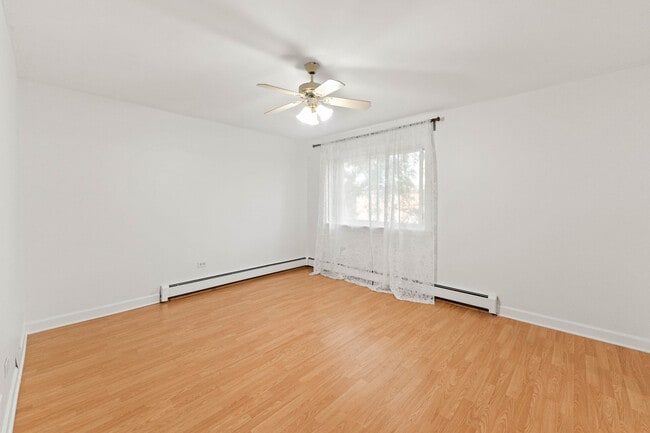 Building Photo - 2226 S Goebbert Rd