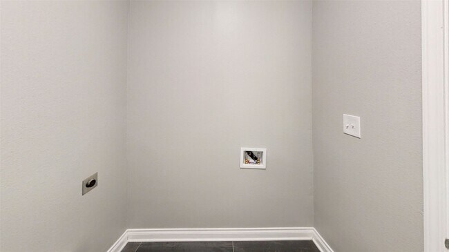 Building Photo - 4323 Alice St