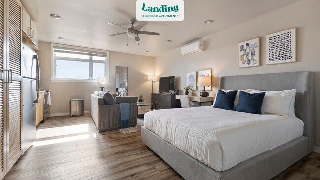 Building Photo - 4780 SE Milwaukie Ave