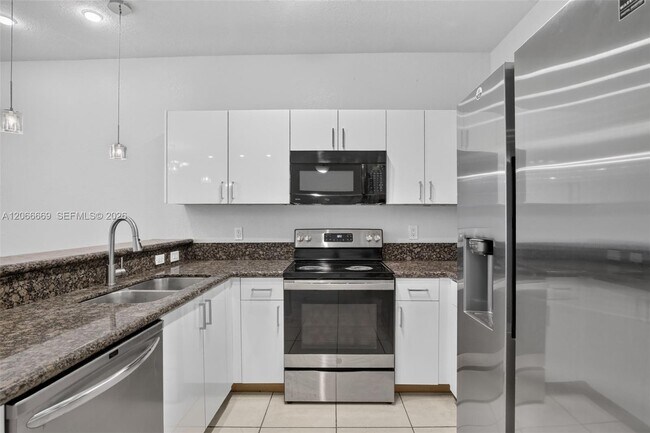 Building Photo - 5337 SW 40th Ave