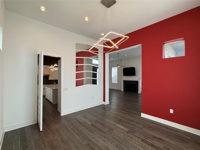 Building Photo - 6117 Seville Dr