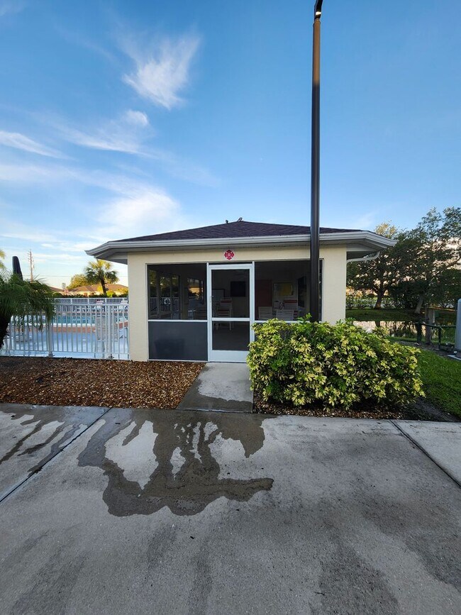 Building Photo - 1216 Rio De Janeiro Ave