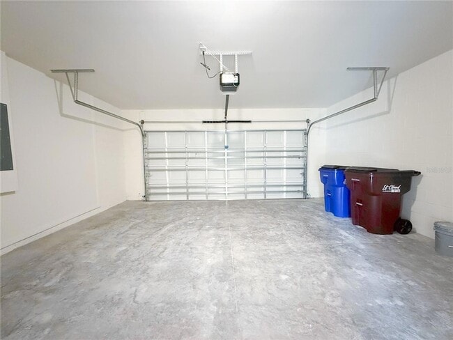 Building Photo - 2054 Tay Wes Dr