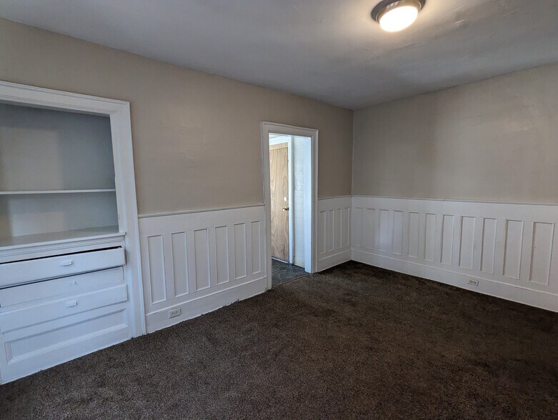 Building Photo - 576 Potomac Ave