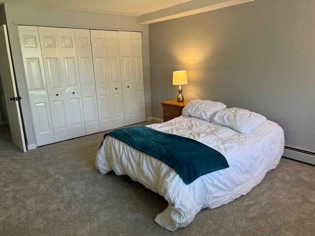 Building Photo - 11 Rambling Brook Ln