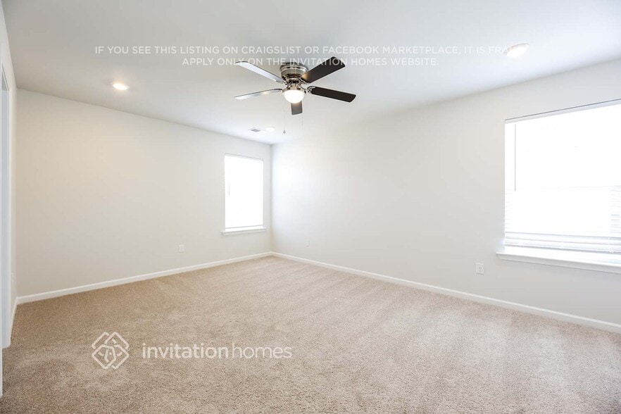 Building Photo - 207 White Flds Ave