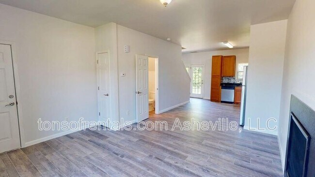 Building Photo - 33 Mallard Run Dr