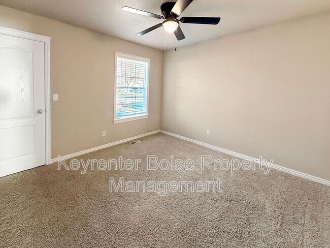 Building Photo - 1285 E Prohaska St