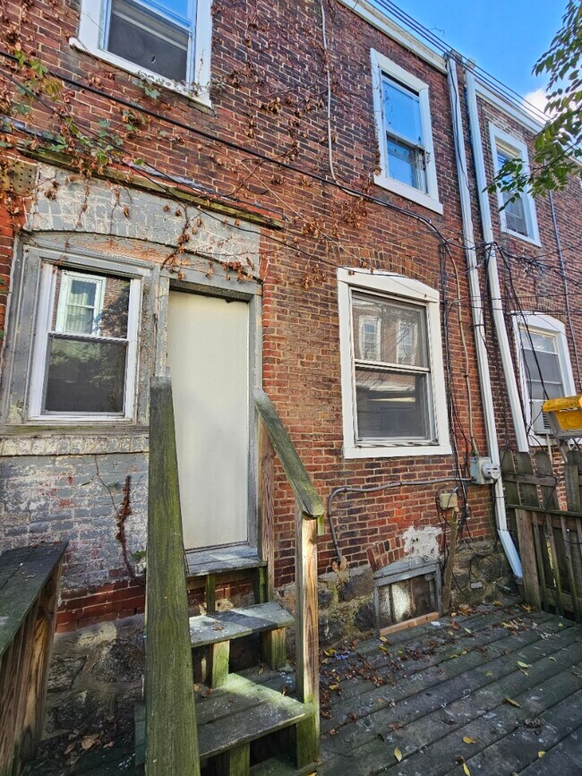 Building Photo - 5931 Irving St