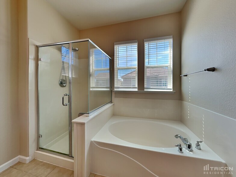 Building Photo - 7096 Sacred Cir