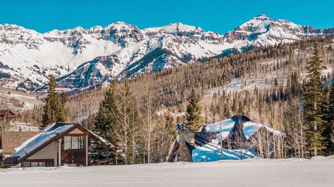 Building Photo - 116 Winterleaf Dr