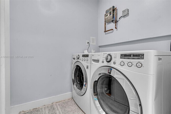 Building Photo - 10851 SW 152nd St
