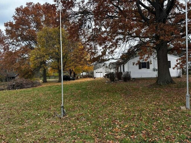 Building Photo - 159 S Parkway Dr