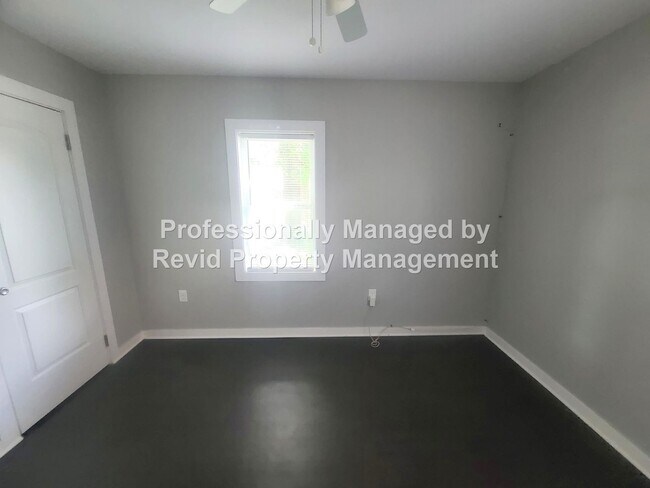 Building Photo - 714 Goodwyn St