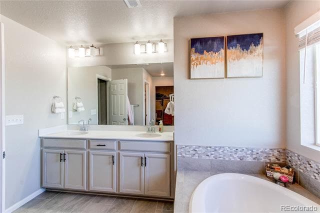 Building Photo - 23941 E Minnow Dr