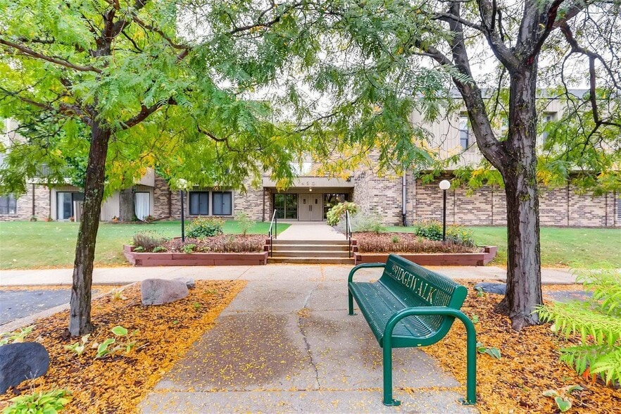 Building Photo - 450 Ford Rd