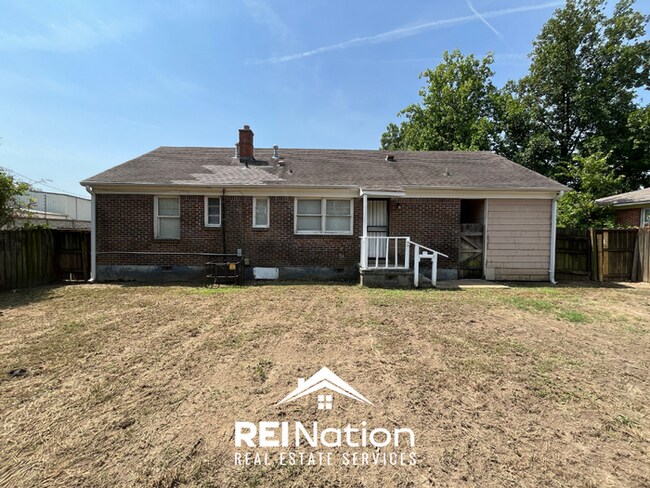 Building Photo - Charming 3BR/1.5BA Memphis Home | Hardwood Floors Throughout & Large Fenced Yard