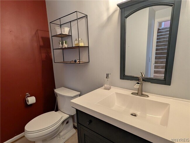 Building Photo - 30 Opal Ct