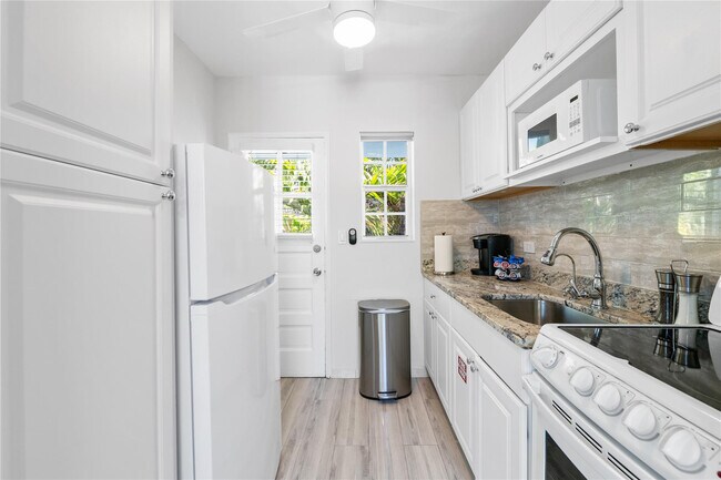 Building Photo - 3015 Seville St