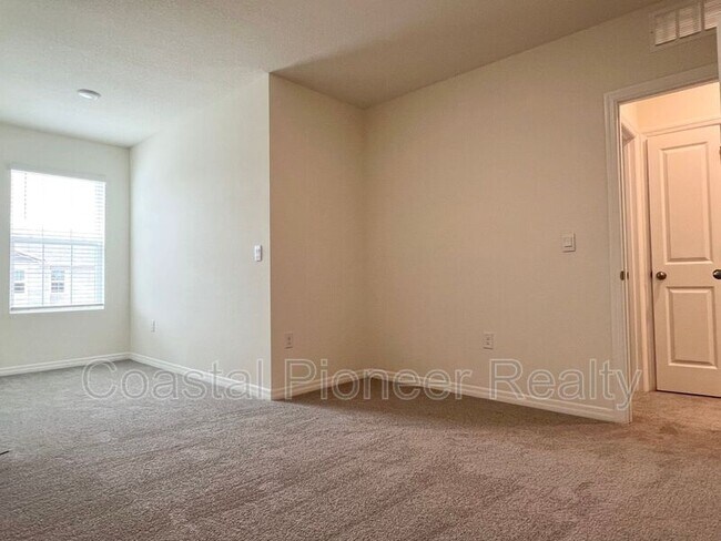 Building Photo - 5334 Dragonfly Dr