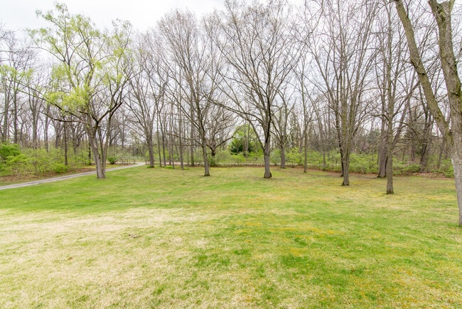 Building Photo - 6868 Crane Rd