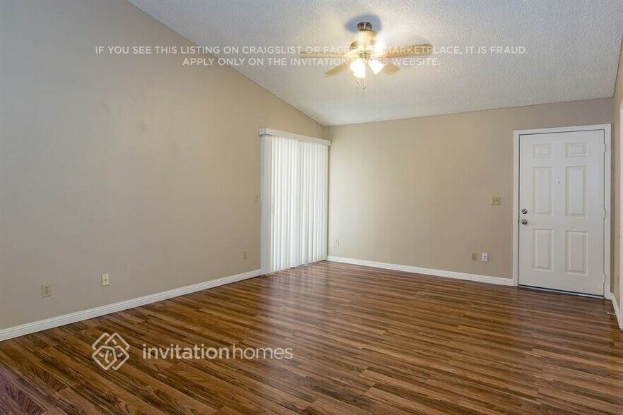 Building Photo - 11564 W Sage Dr