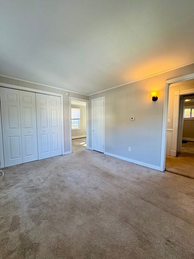 Building Photo - 19 Ramsdell St