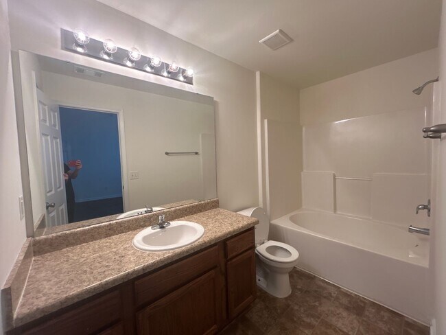 Building Photo - 80 BC