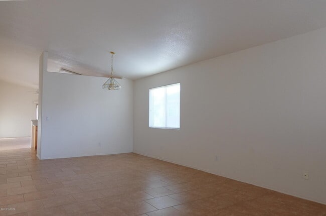 Building Photo - 8042 E Sundew Dr