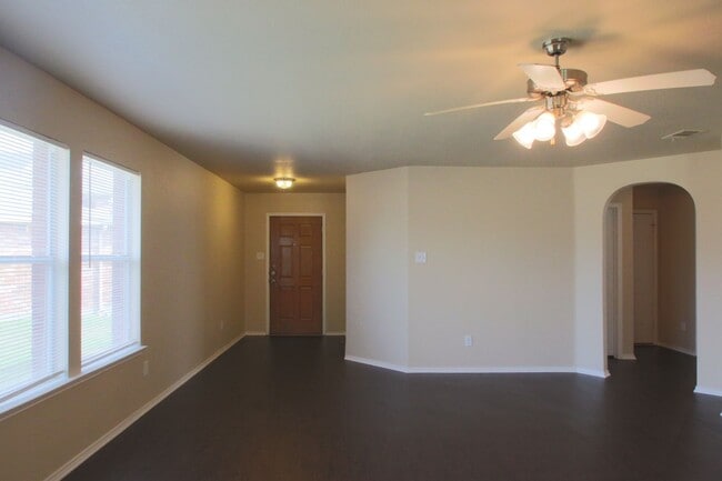 Building Photo - Coming Soon in Haslet | 3BR/2BA with 2-Car Garage, Private Yard & Easy Access to 287 & I-35
