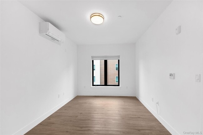 Building Photo - 625 N MacQuesten Pkwy