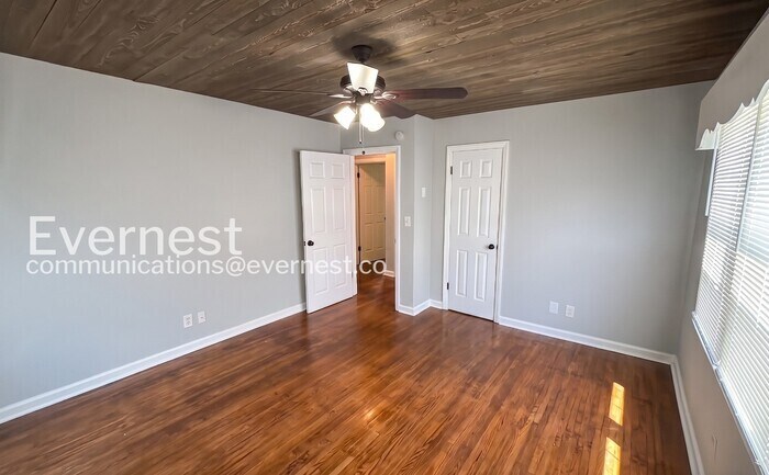 Building Photo - 3659 Thrushwood Dr