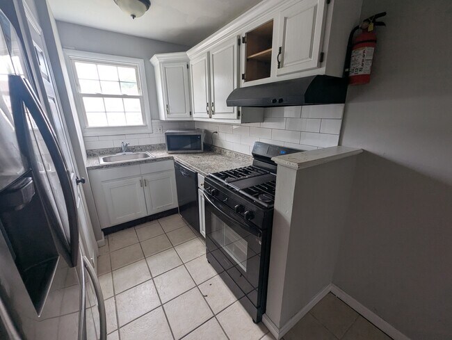 Building Photo - 225 Via Cascata Dr