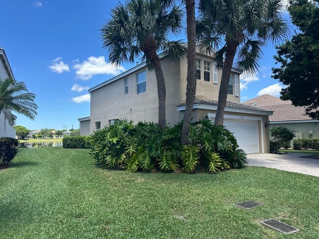 Building Photo - 127 Lancaster Way